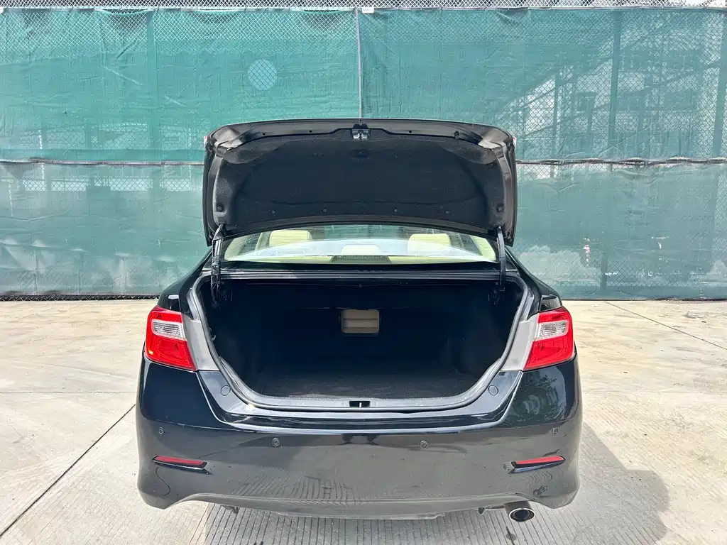 Camry 2012 2.0G Luxury Edition