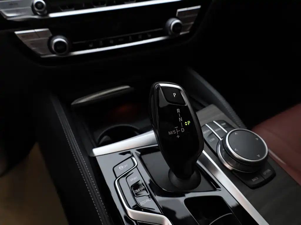 BMW 5 Series 2022 Facelift 530Li Leading Edition M Sport Package