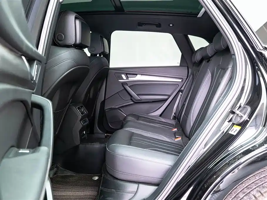 Audi Q5L 2023 40T Luxury Dynamic