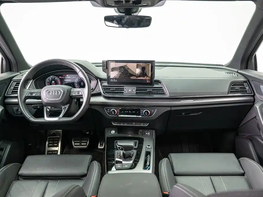 Audi Q5L 2023 40T Luxury Dynamic