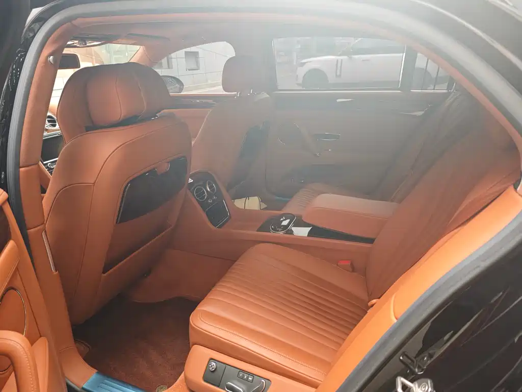 Bentley Flying Spur 2017 4.0T V8 Standard Edition