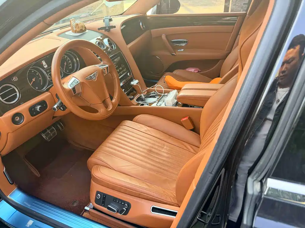 Bentley Flying Spur 2017 4.0T V8 Standard Edition