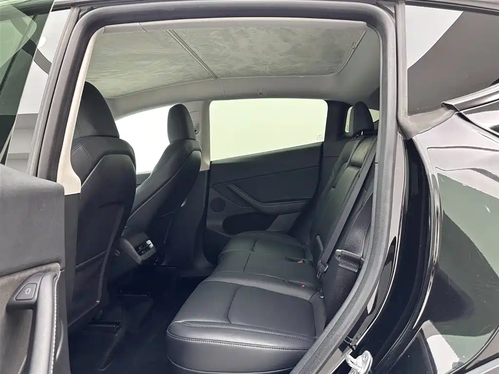 Tesla Model Y 2023 Long Range All-Wheel Drive