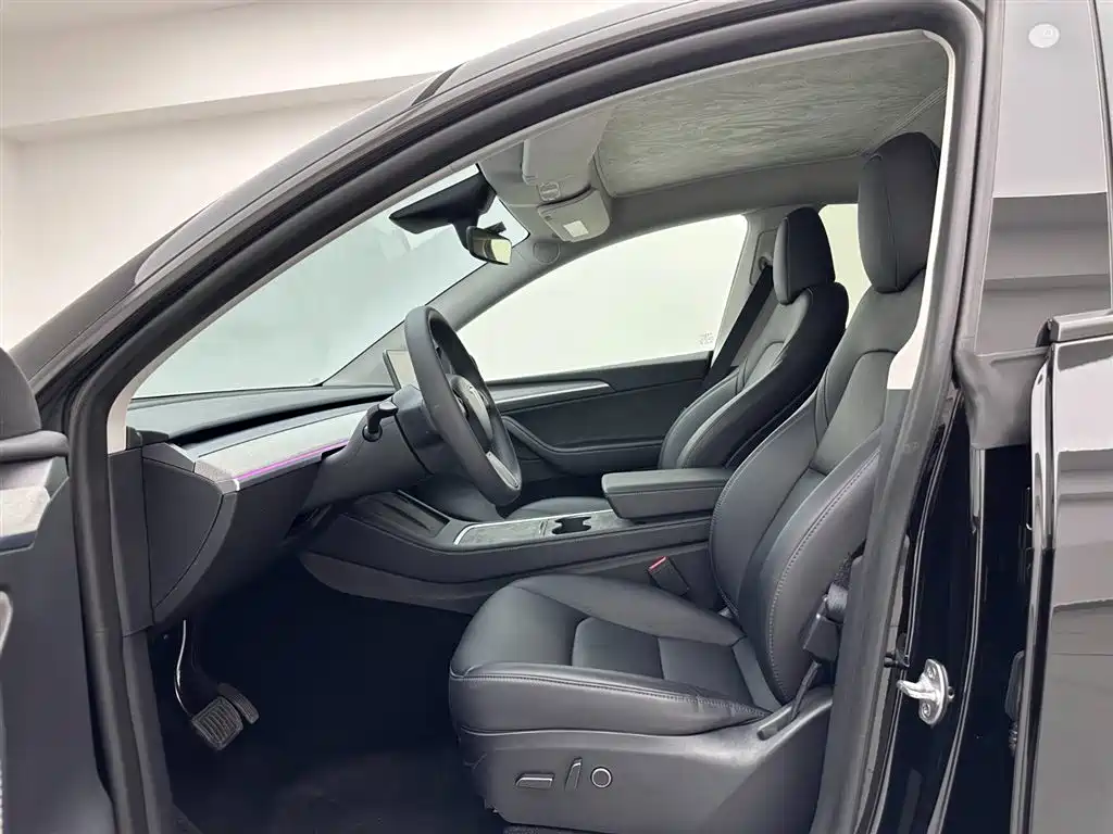 Tesla Model Y 2023 Long Range All-Wheel Drive
