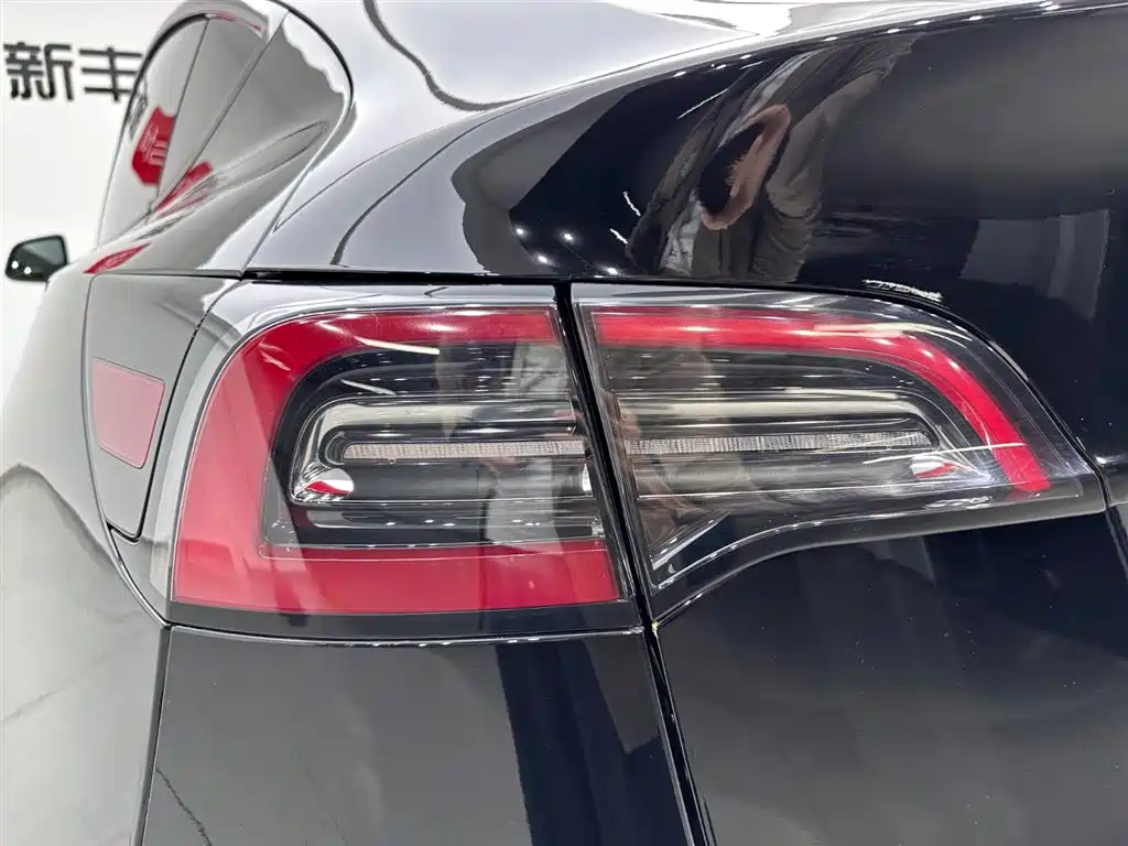 Tesla Model Y 2023 Long Range All-Wheel Drive