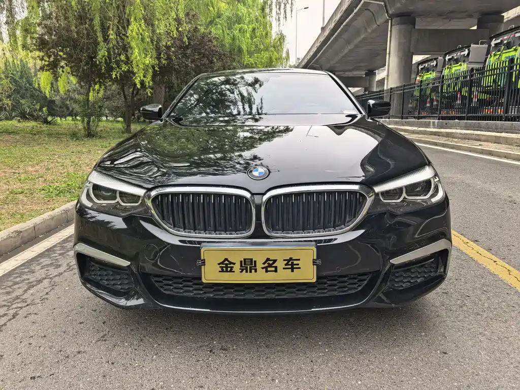BMW 5 Series 2019 525Li M Sport Package