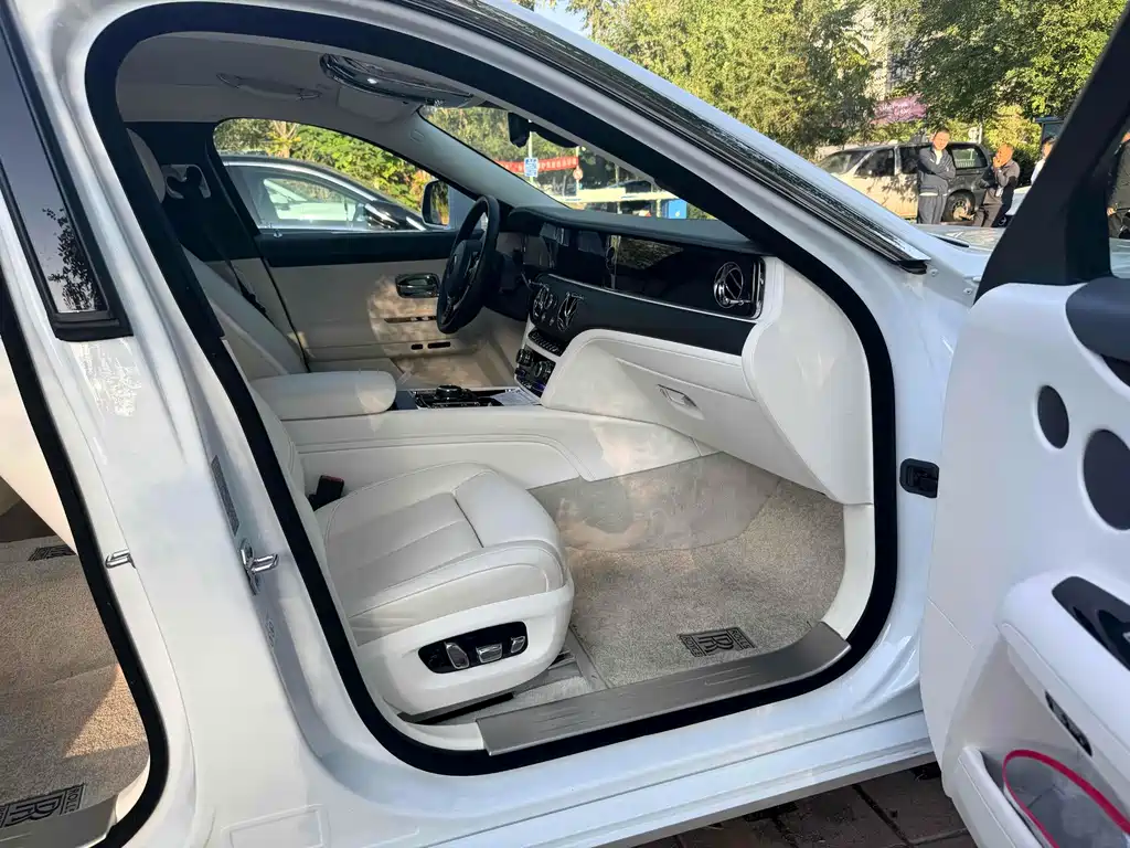 Ghost 2021 6.7T Long Wheelbase