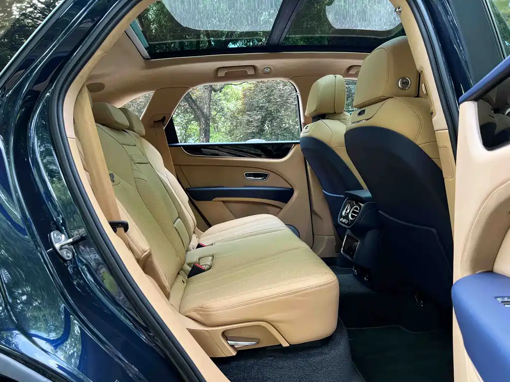 Bentley Bentayga 2024 4.0T V8
