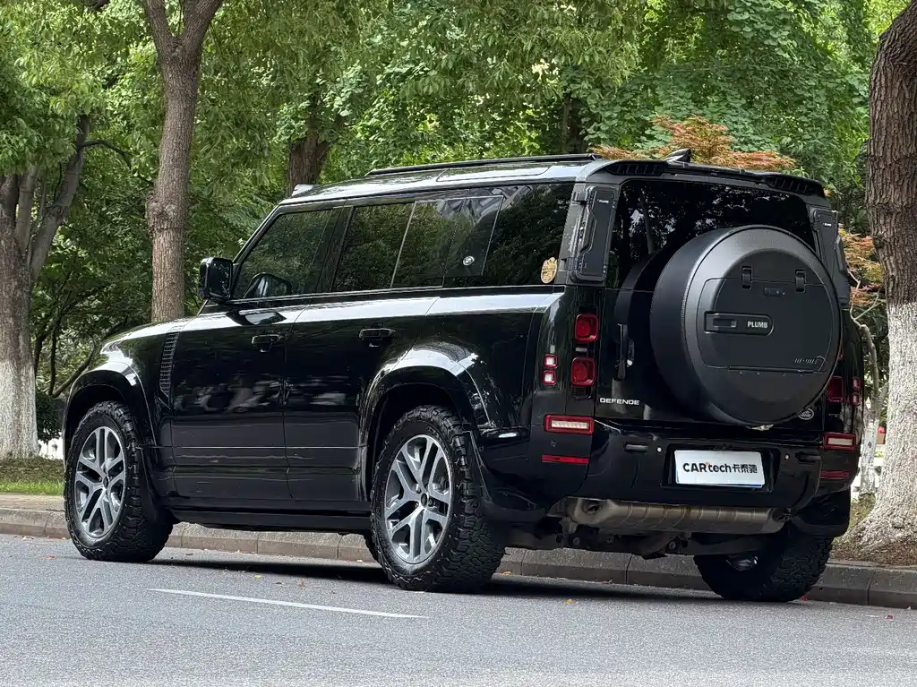 Land Rover Defender 2024 110 3.0T P400 XS