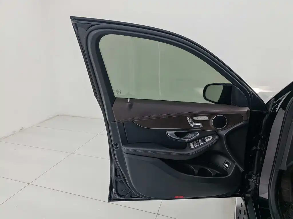Mercedes-Benz GLC 260 L 4MATIC