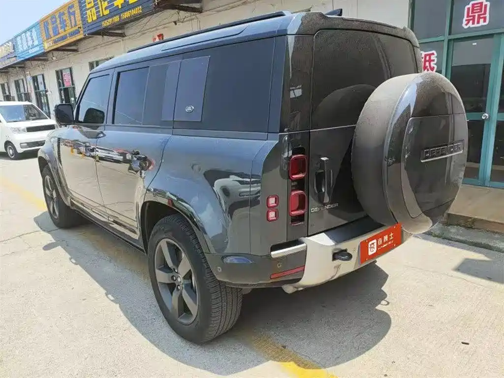 Land Rover Defender 2024 110 3.0T P400 X-DYNAMIC HSE