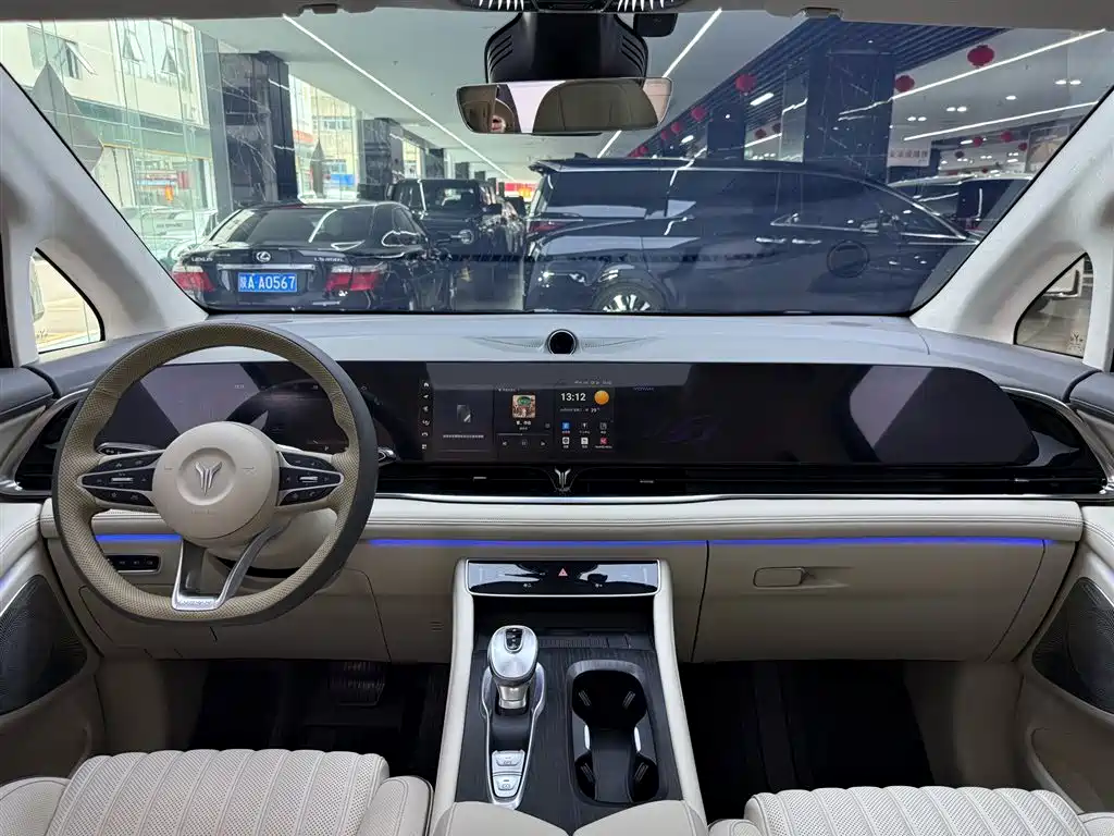 Voyah Dreamer 2024 PHEV Ultra Long Range Flagship Edition