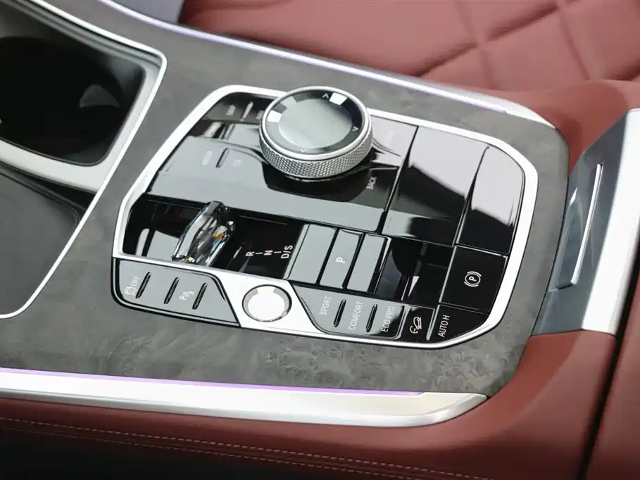 BMW X5 2025 xDrive30Li M Sport Night Edition