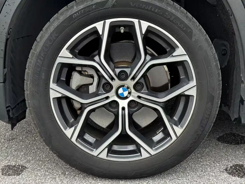 BMW X1 2022 sDrive25Li Leading Edition