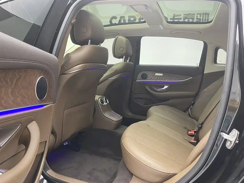 Mercedes-Benz E-Class 2023 Facelift E 260 L
