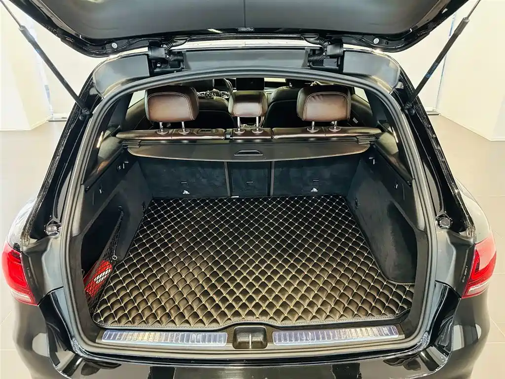 Mercedes-Benz GLC 2020 GLC 300 L 4MATIC Luxury