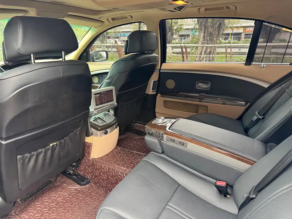 BMW 7 Series 2005 model 740Li