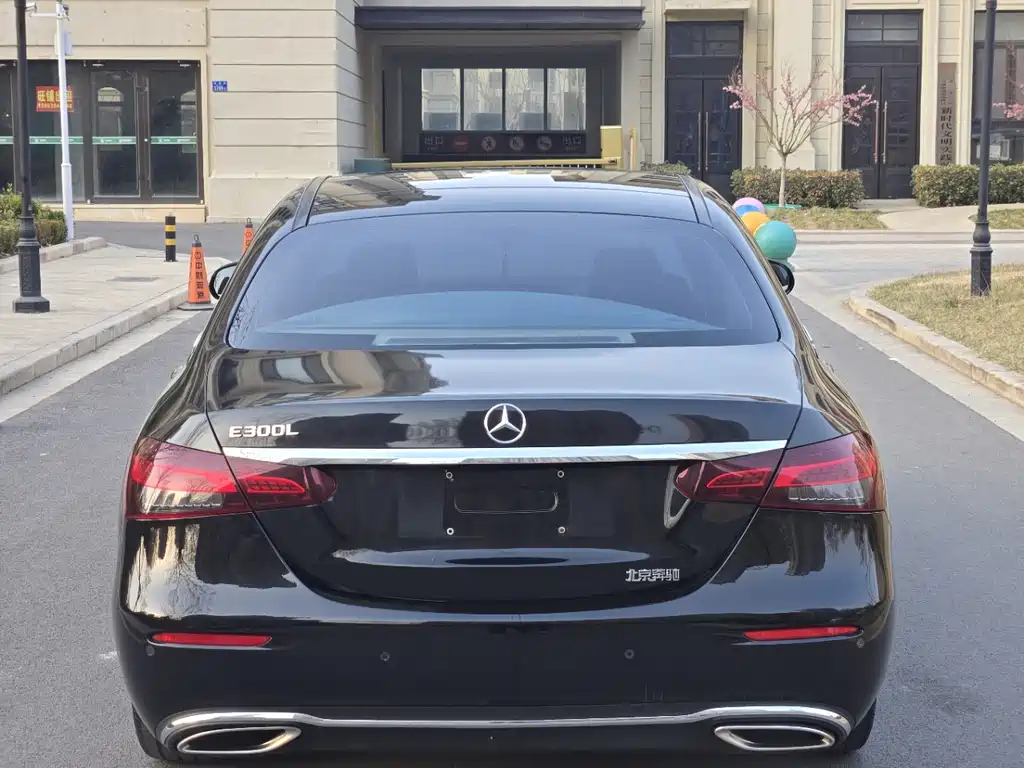 Mercedes-Benz E-Class 2022 E 300 L Fashion