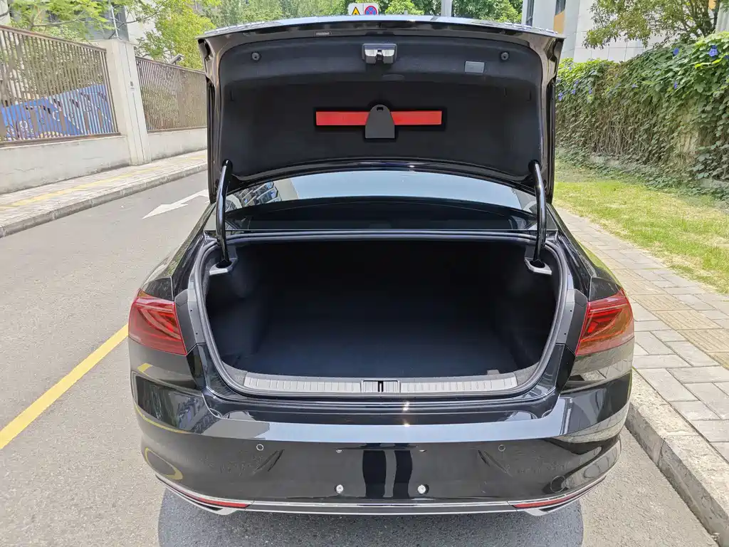 Magotan 2026 30 Million Edition 380TSI DSG Luxury