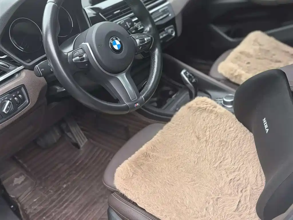 BMW X1 2022 sDrive25Li Leading Edition