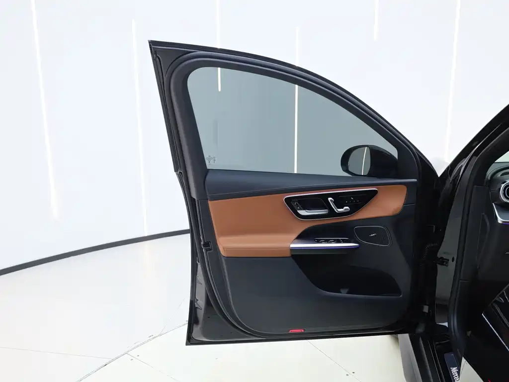 Mercedes-Benz GLC 260 L 4MATIC Luxury