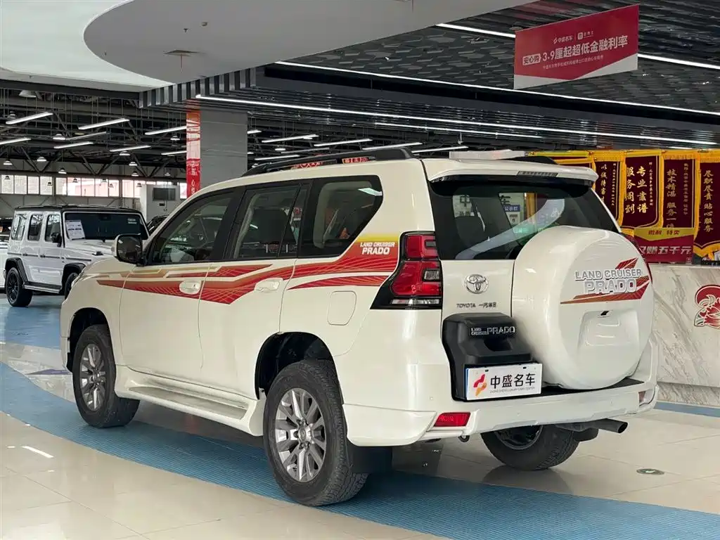 Prado 2019 3.5L Automatic TX-L Premium Edition Rear-Mounted Spare Tire