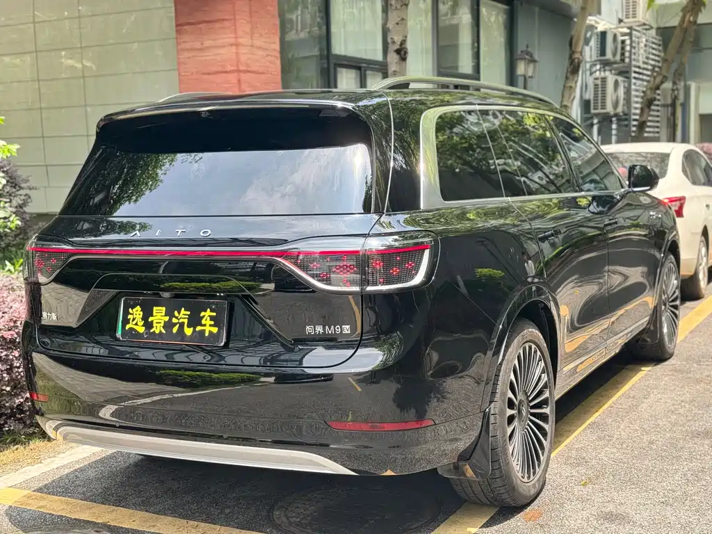 AITO M9 2024 EV Max 100kWh 6-Seater
