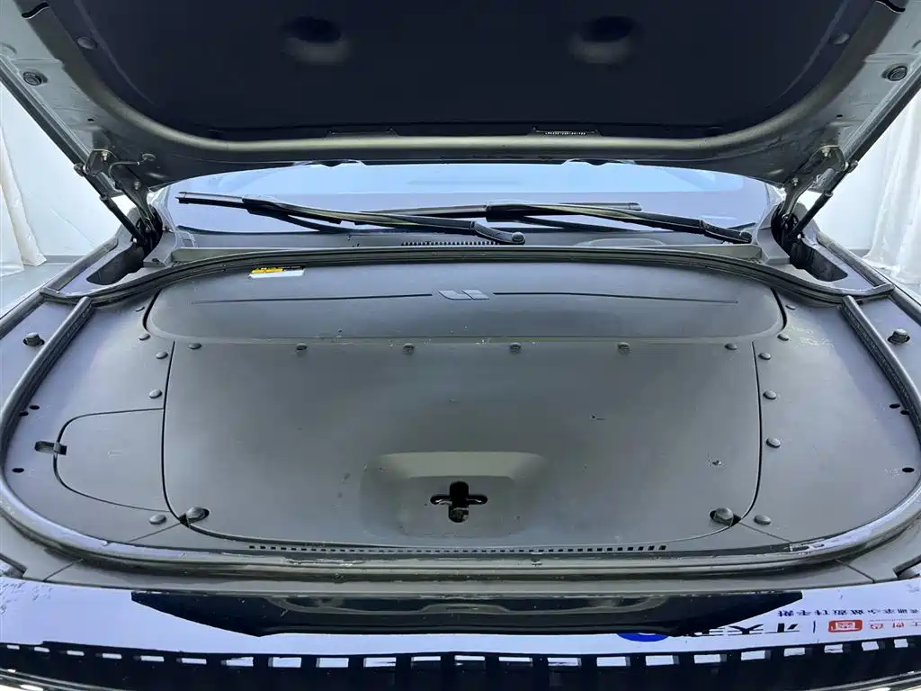 Li Auto ONE 2020 EREV 6-Seater