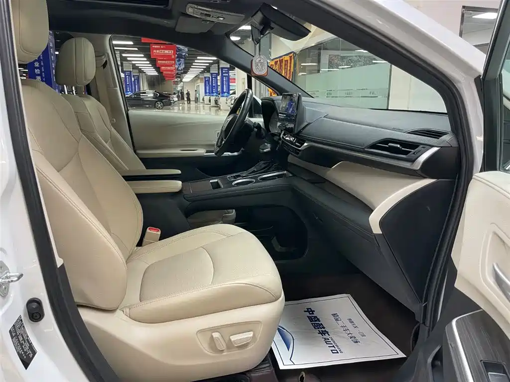 Toyota Sienna 2023 2.5L Hybrid Premium