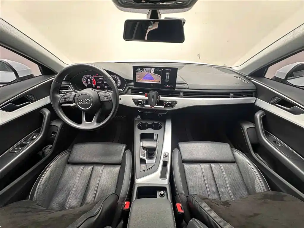 Audi A4L 2020 40 TFSI Luxury Dynamic Edition