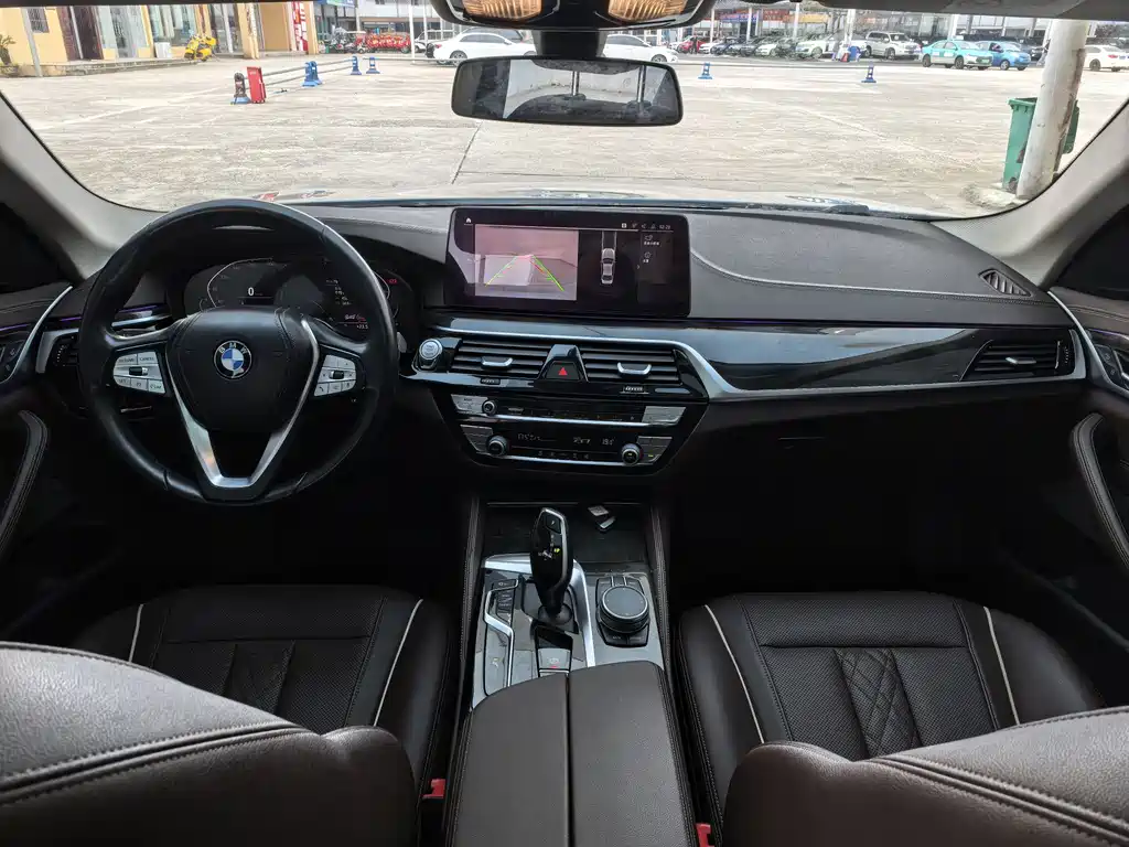 BMW 5 Series 2021 525Li Luxury Line