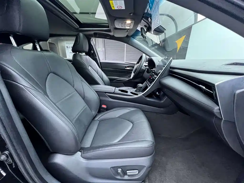 Toyota Avalon 2019 2.0L Luxury Version (China VI)
