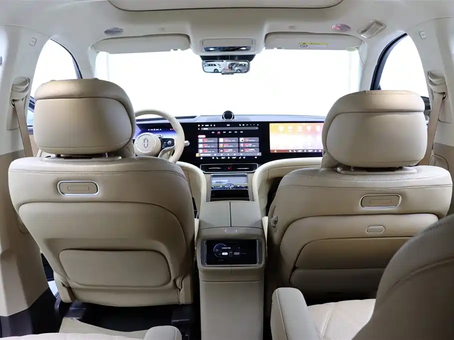 AITO M9 2025 EREV Ultra Edition 52kWh 6-Seater with 192-Line LiDAR