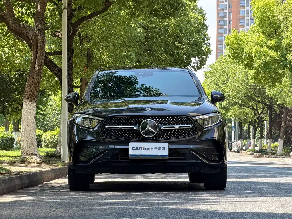 Mercedes-Benz GLC Coupe 2024 GLC 260 4MATIC Coupe SUV