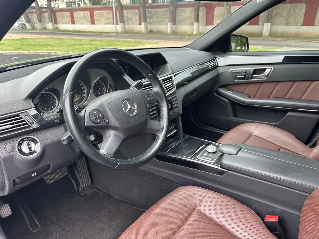 Mercedes-Benz E-Class 2012 E 300 L Fashion