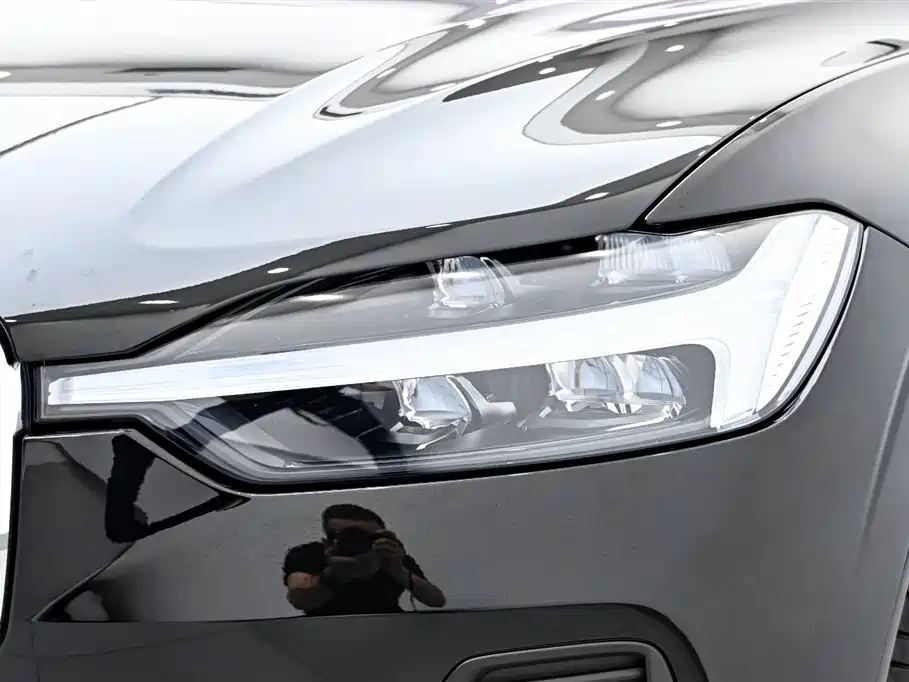 Volvo XC60 2026 B5 AWD Inscription