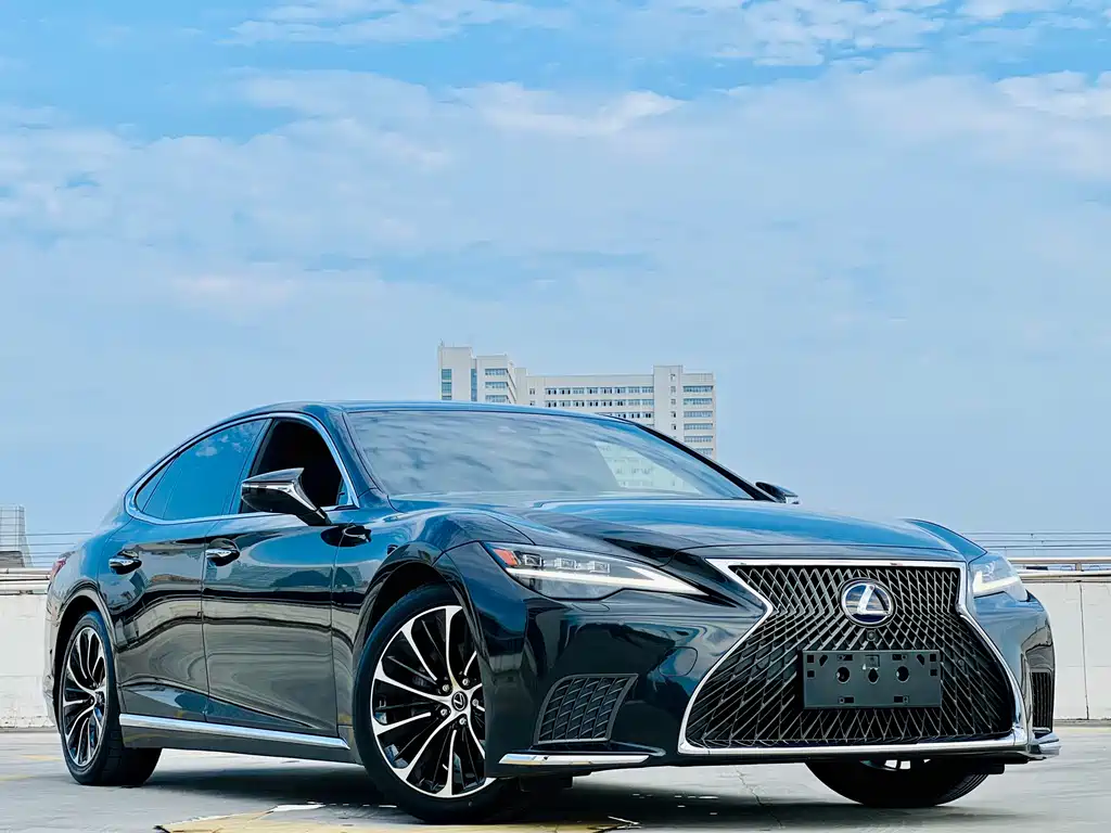 Lexus LS 2021 500h Executive Edition