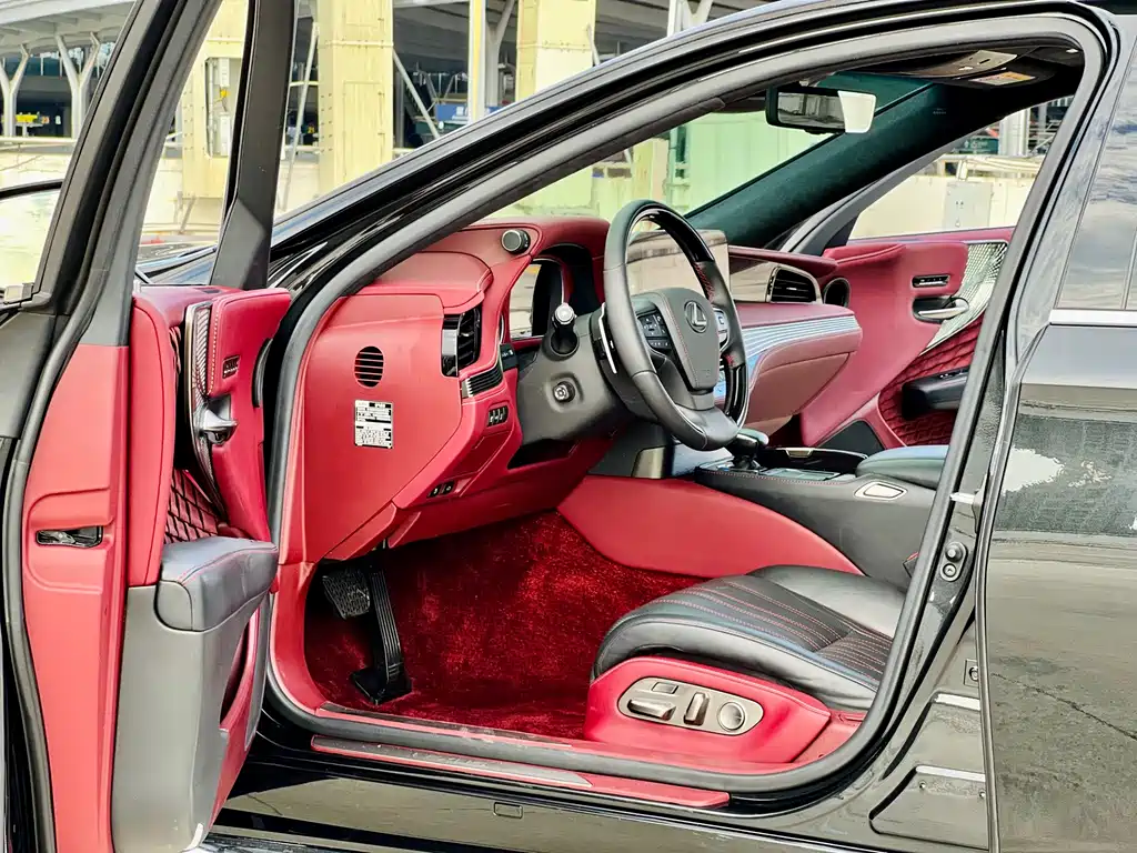 Lexus LS 2021 500h Executive Edition