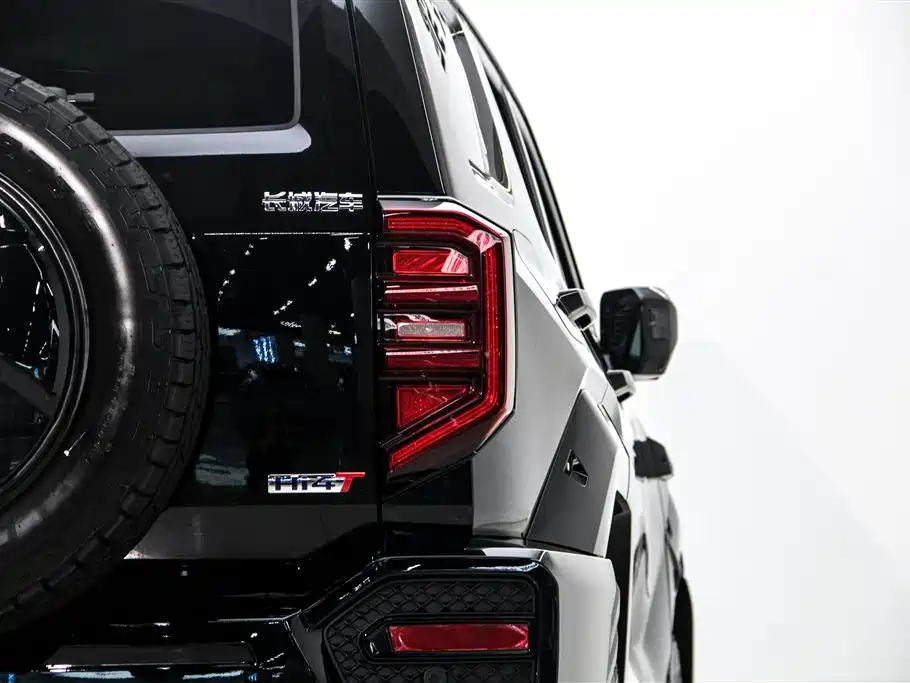 Tank 400 NEV 2026 Hi4-T Smart Edition