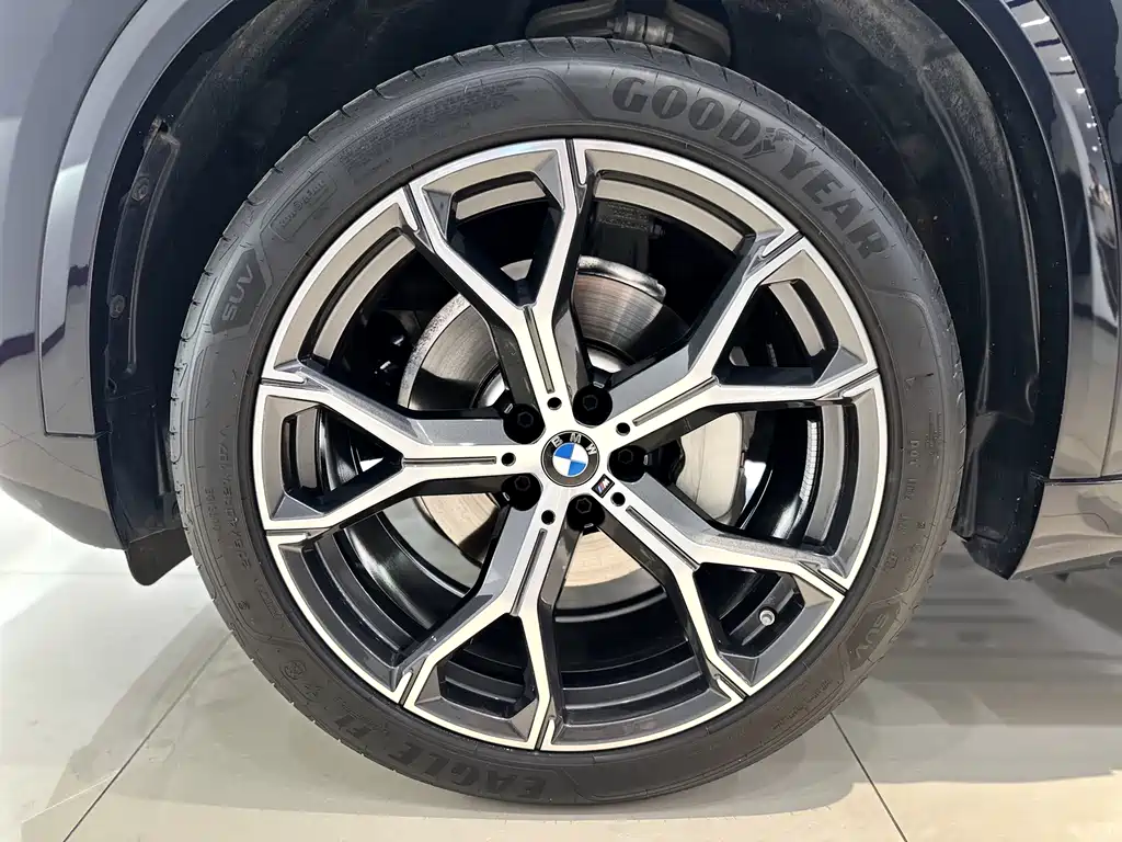 BMW X5 2023 xDrive 30Li M Sport Package
