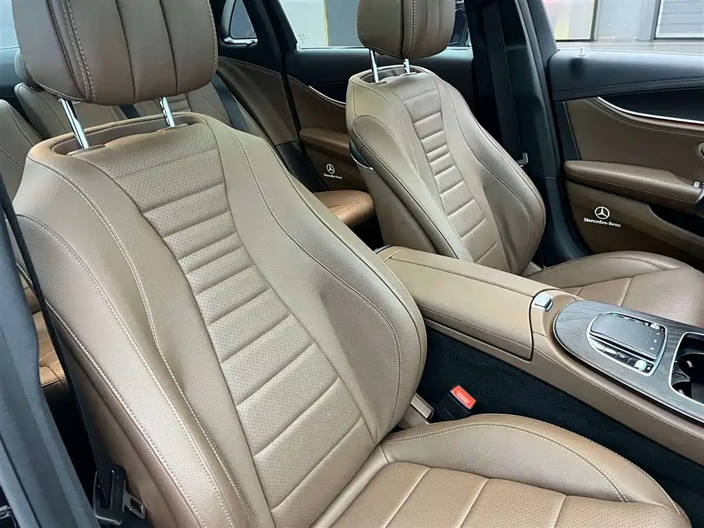 Mercedes-Benz E 300 L Sport Luxury 2021