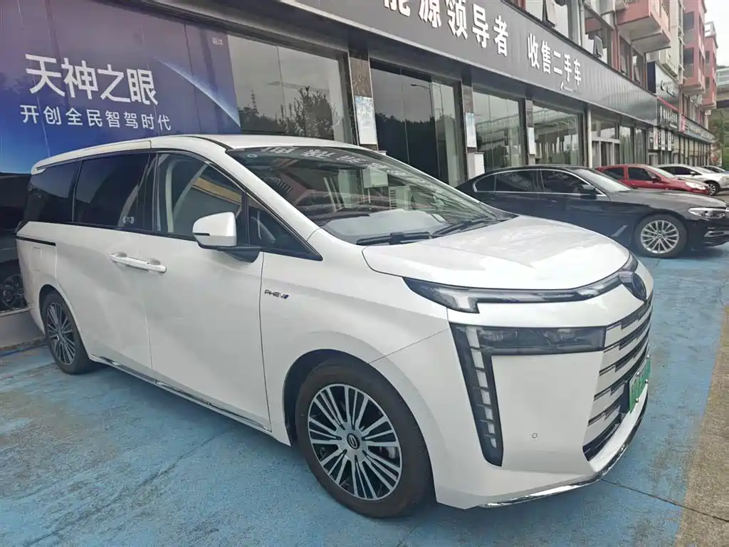 Trumpchi E8 PHEV 2024 150km MAX+