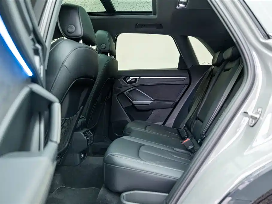 Audi Q3 2024 35 TFSI Fashion Elegant