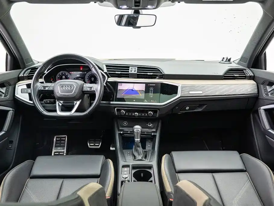 Audi Q3 2024 35 TFSI Fashion Elegant