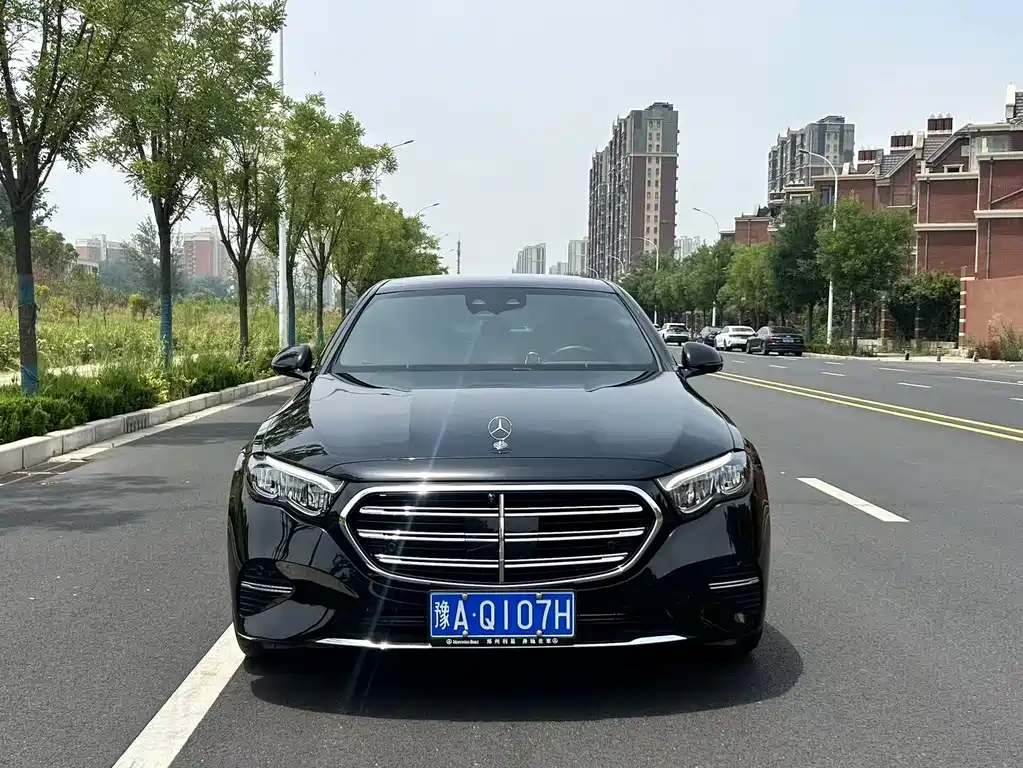 Mercedes-Benz E-Class 2025 E 300 L Luxury