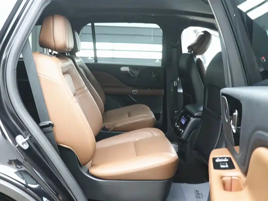 Lincoln Aviator 2023 3.0T V6 AWD Reserve Edition 6-Seater