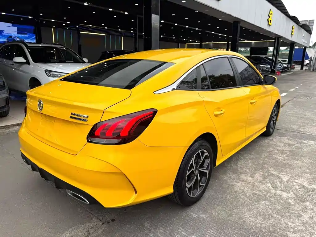 MG5 180DVVT CVT Luxury Edition