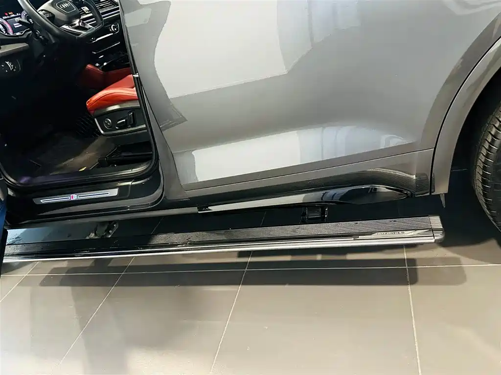 Audi Q5L 2021 40 TFSI Jinxiang Rensheng Edition