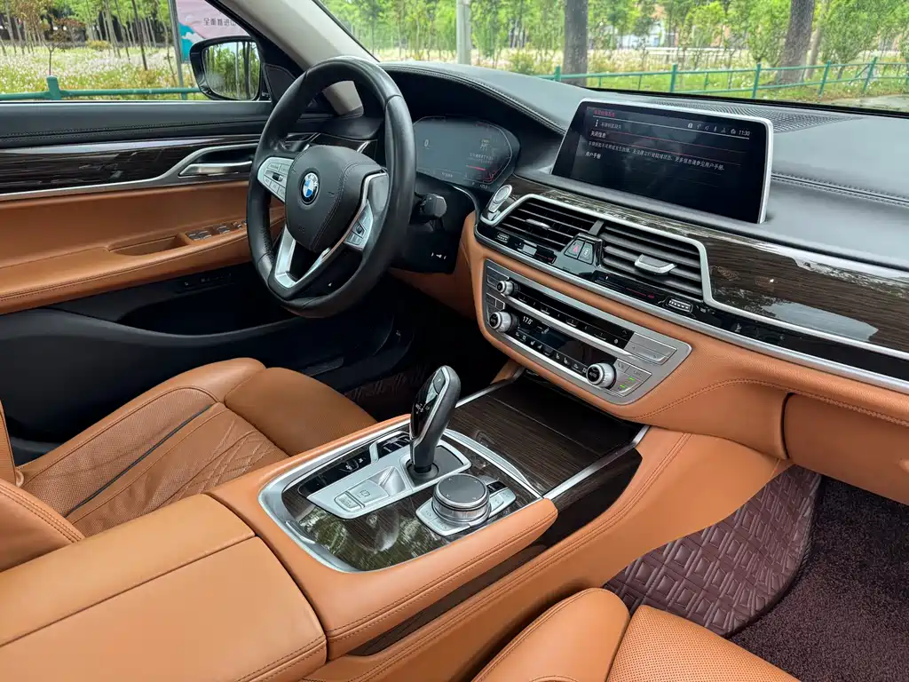 BMW 7 Series 2019 730Li Luxury Package