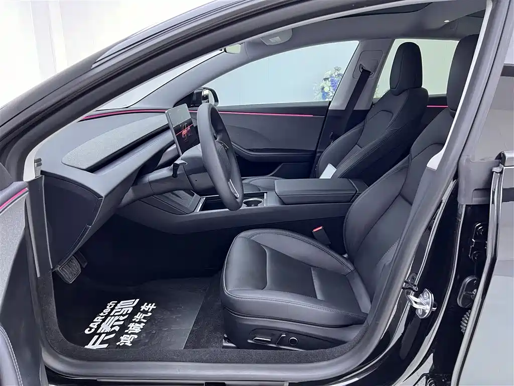 Tesla Model 3 2025 RWD